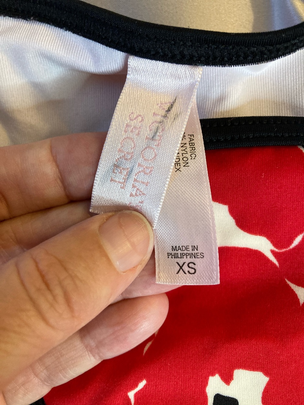 Victoria's Secret Red Floral Tie-Side Bikini Bottom with Black Trim - Picture 2 of 4